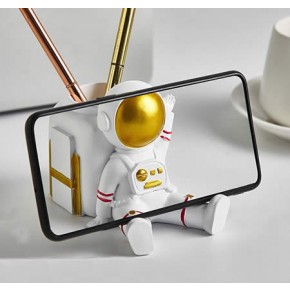  OHPHCALL 4 Pcs Astronaut Business Card Holder Spaceman Desktop  Decor Astronaut Model Adornment Adorable Astronaut Desktop Decor Outer  Place Holder Spaceman Decorations Wedding Table Numbers : Office Products